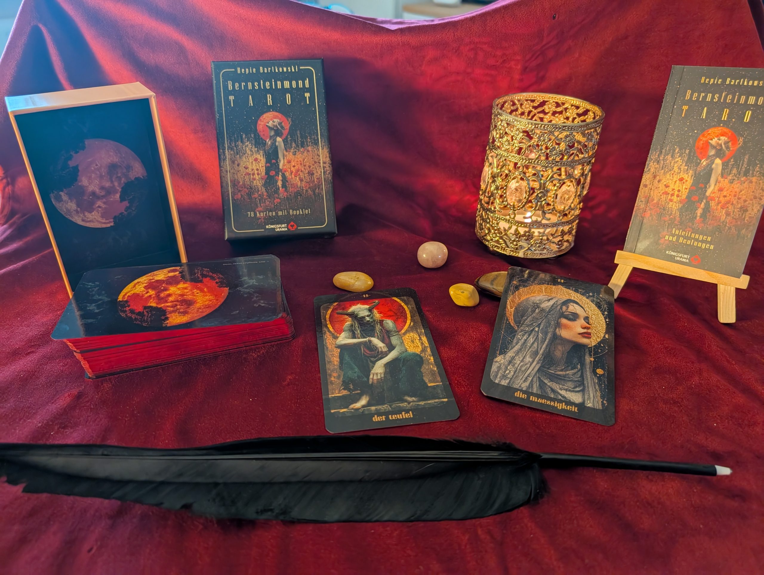 Bernsteinmond Tarot